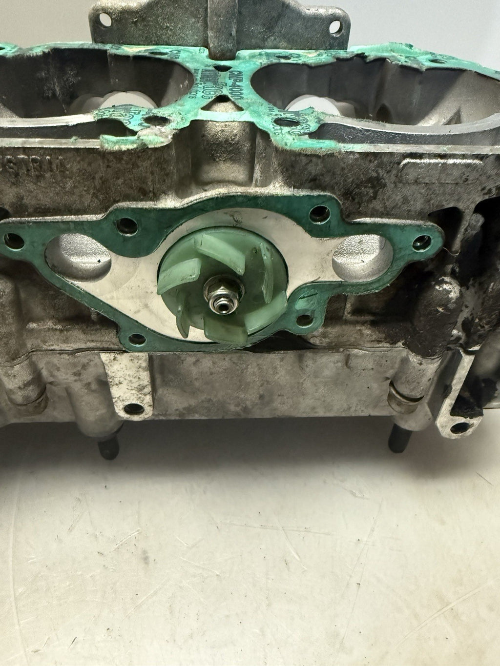 1999-2000 Ski-Doo OEM Engine Motor Crankcase Summit Touring MXZ 500 Formula