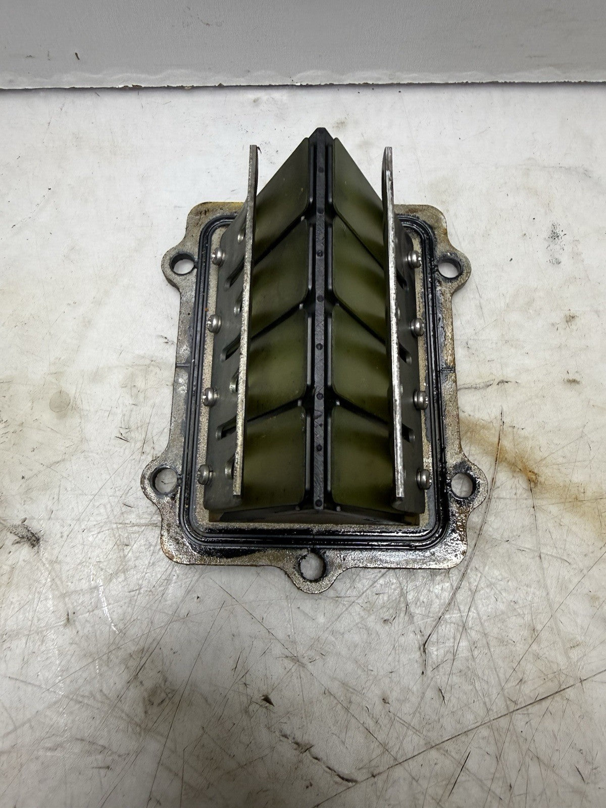 1996-2007 SKS XC SP 600 XLT 700 RMK 800 Polaris OEM Intake Reed Cage Block