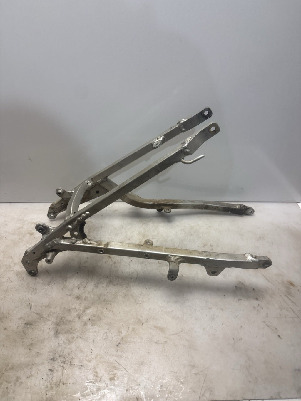 2000-2004 Suzuki DR-Z400E Subframe Rear Tail 41200-29F00
